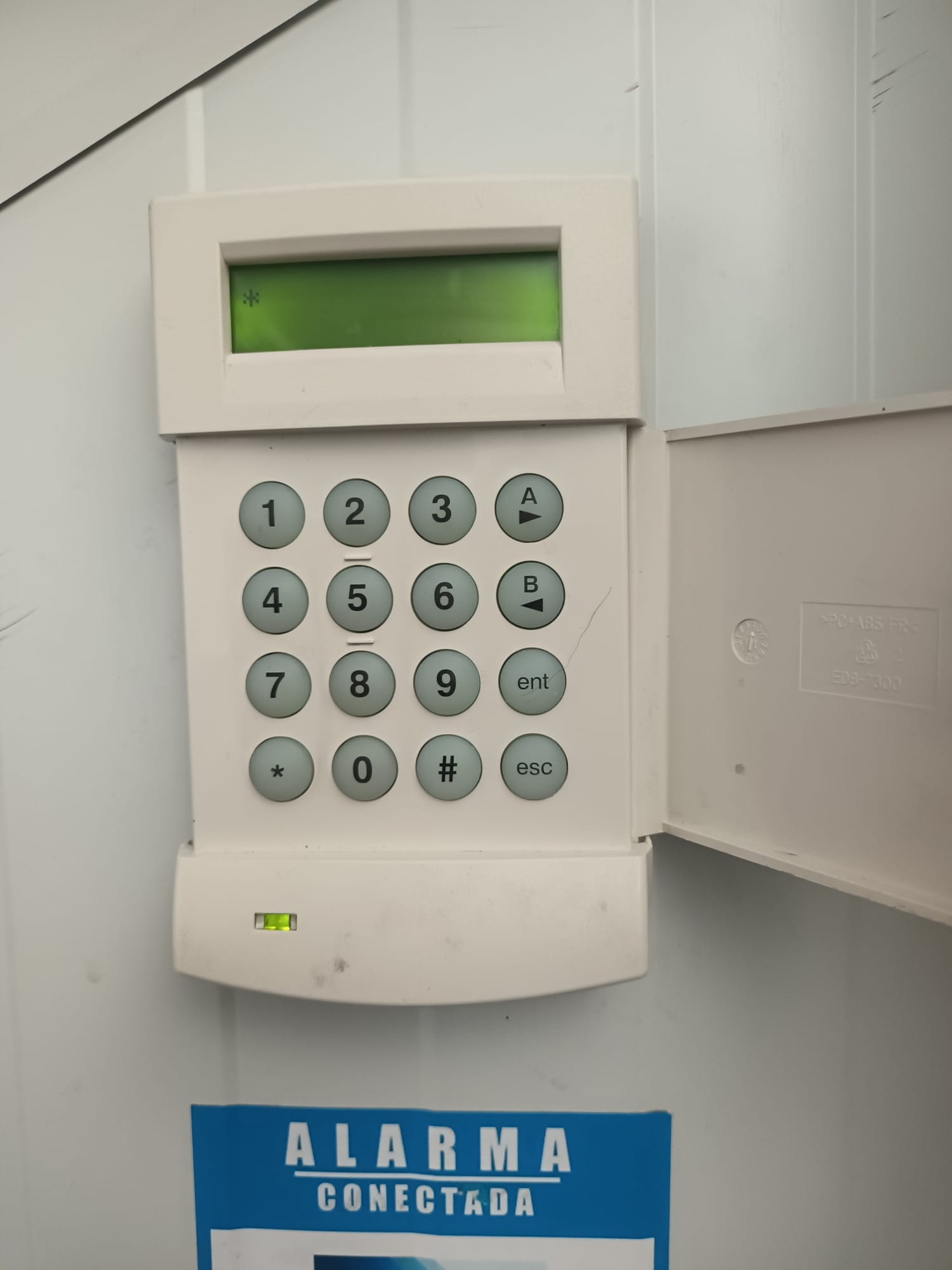 WhatsApp Image 2025-09-30 at 21.40.24 (1)